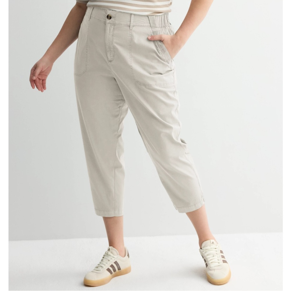 Women's Casual Cropped Pants - beige. Sz 14. Sonoma life style